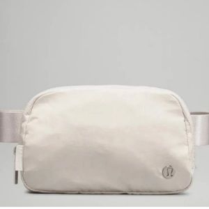 Lululemon Everywhere Belt Bag White Opal